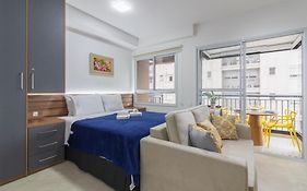 Studio com Varanda Próximo Metrô Vila Mariana
